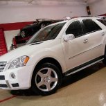 Mercedes-Benz-ML550-1.jpg