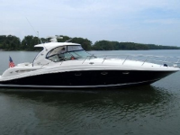 Sea_Ray_Cruiser_01