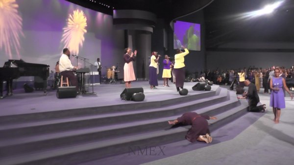 2018HHTChurchPerform1